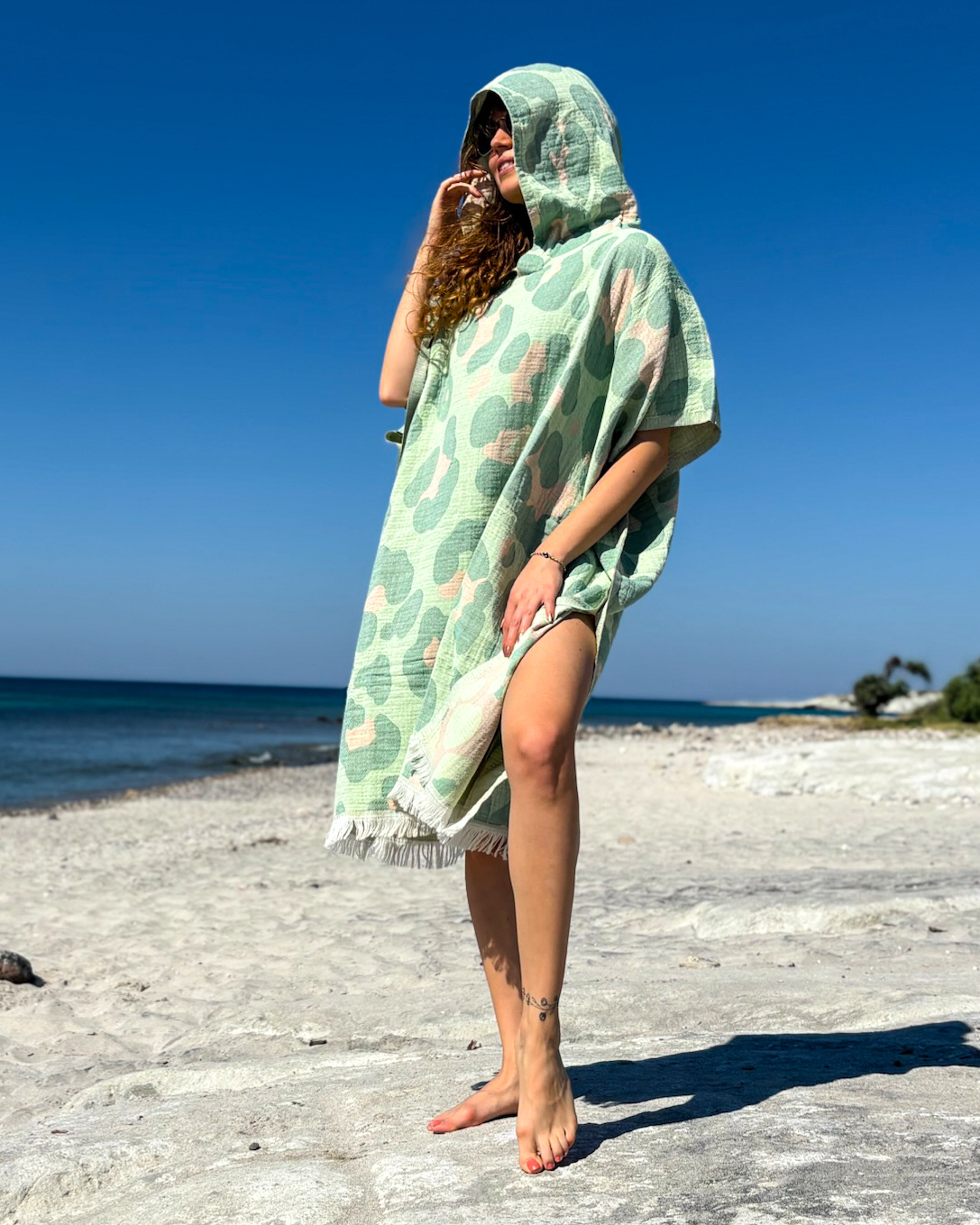 Women's Changing Poncho Neon Safari Sage & Blush – Jacquard Cotton
